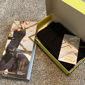 NWT 2XU Targeted  compression running tights